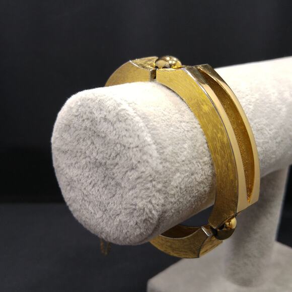 Vintage Monet Modern Mid-Century Bracelet, Gold Plated, 1950s - Picture 2 of 10